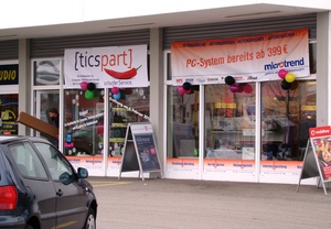 Tics-Part beim REWE-Center im Stadtgebiet