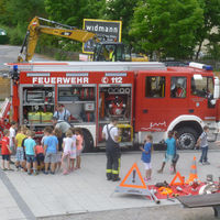 Bild vergrern: Die Feuerwehren untersttzten die Aktionswoche an der Maximilian-Grundschule-3