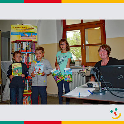 Bild vergr��ern: Endlich ist es soweit, der Sommerferien-Leseclub in Maxh�tte-Haidhof ist gestartet.
