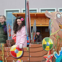 Bild vergr��ern: Das Piratenschiff - ein Markenzeichen beim Gaudiwurm in Maxh�tte-Haidhof!