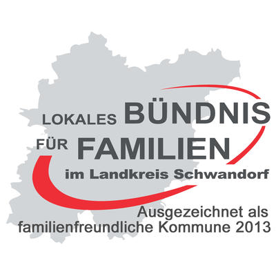 Bild vergrößern: 2013: Maxhütte-Haidhof wird als familienfreundliche Kommune ausgezeichnet