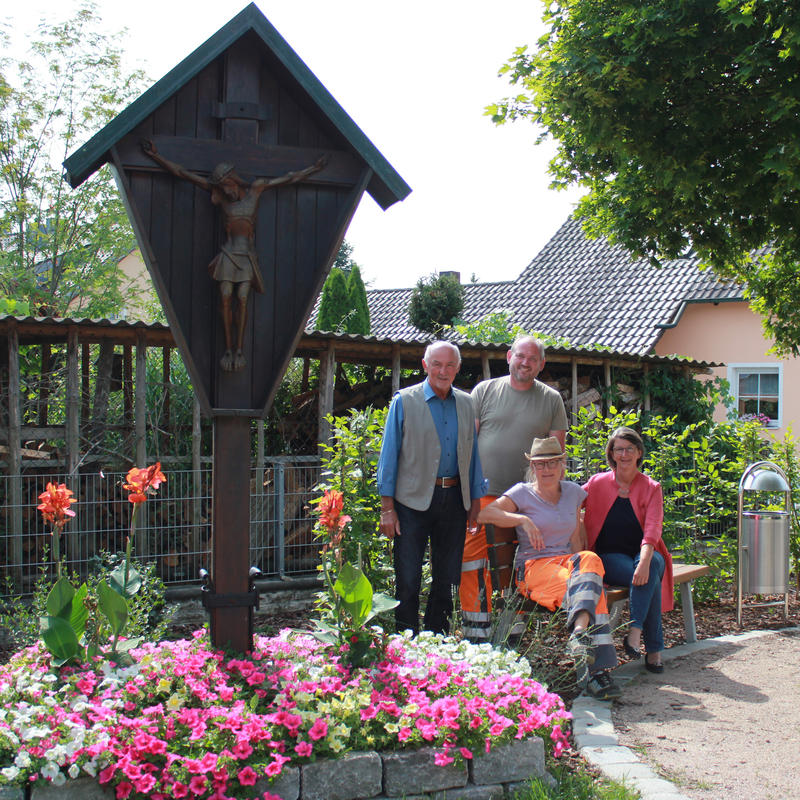 Ponholzer Dorfkreuz wurde umgesetzt