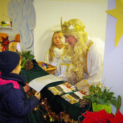 Bild vergr��ern: Im Chrisikindlpostamt herrschte Hochbetrieb