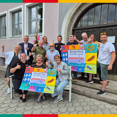 Bild vergr��ern: B�rgerfest 2025: Vorfreude steht in den Gesichtern der Vertreter der Vereinsgemeinschaften und den Verantwortlichen von Verwaltung und Bauhof sowie Ersten B�rgermeister Rudolf Seidl (2ter v. li.)