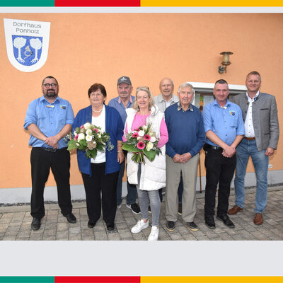 Bild vergr��ern: Das Bild zeigt die Gehrten mit Vorsitzendem Daniel Rappl (l.), 2. Vorsitzendem Christian Rappl (2. v. r.)  und dem Schirmherrn, B�rgermeister Rudolf Seidl (r.)