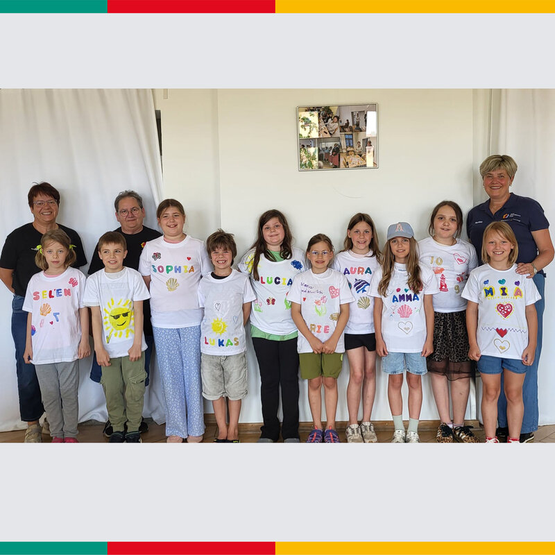 Kreativer Ferientag mit T-Shirt-Druck und Hotdogs