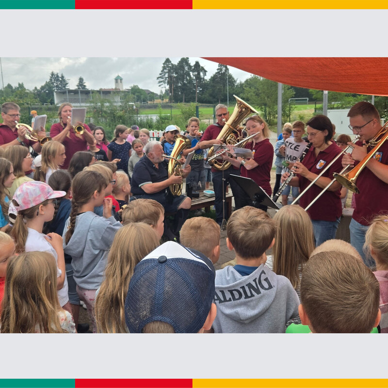Blaskapelle Maxh&uuml;tte Leonberg mit Schnupperkurs und Standkonzert