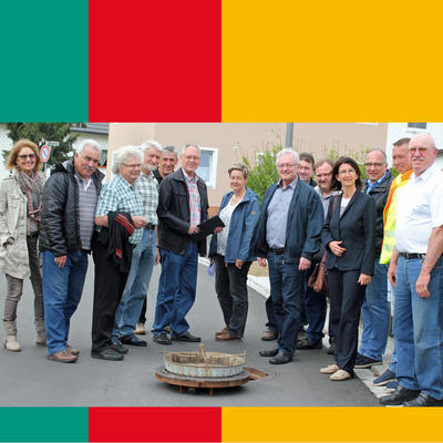 Bild vergr��ern: Der Bauausschuss �berzeugte sich von der korrekten Ausf�hrung der Bauma�nahme.